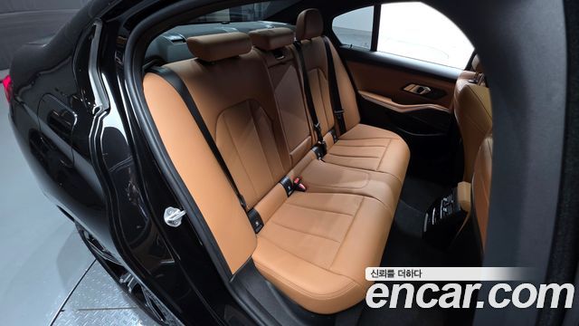 BMW 3-Series 2024 — photo 16