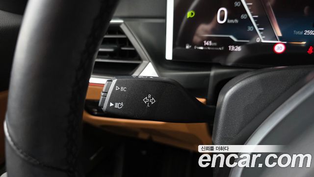 BMW 3-Series 2024 — photo 28