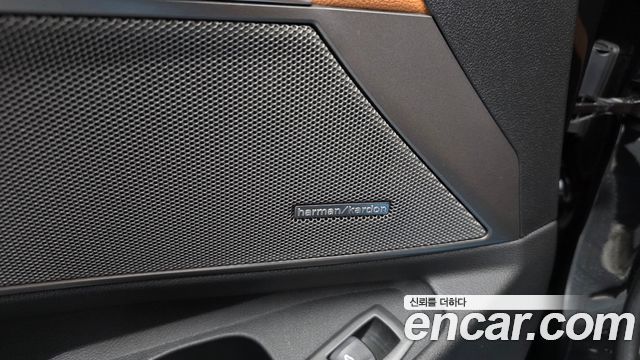BMW 3-Series 2024 — photo 30