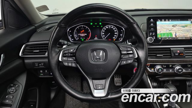 Honda Accord 2019 — photo 18