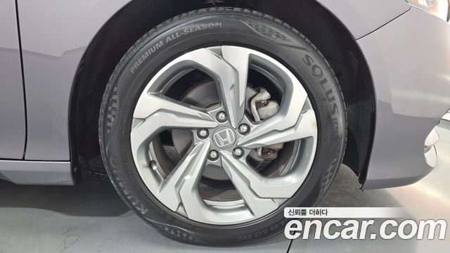 Honda Accord 2019 — photo 7
