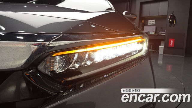 Honda Accord 2019 — photo 8