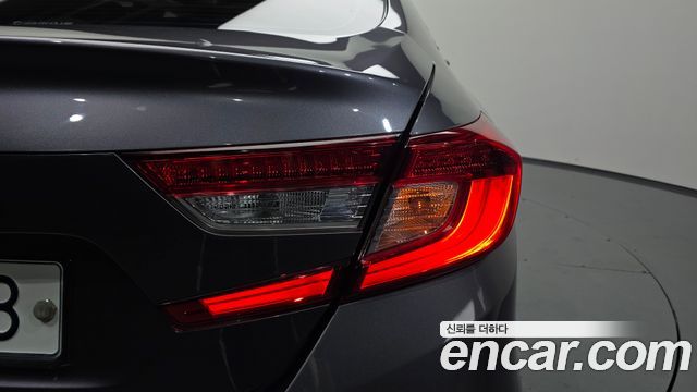 Honda Accord 2019 — photo 9