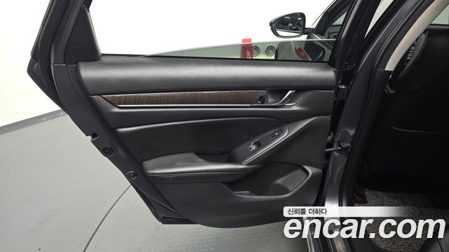 Honda Accord 2019 — photo 14