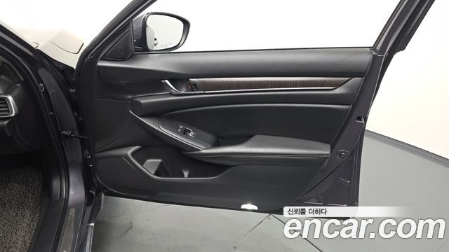 Honda Accord 2019 — photo 15