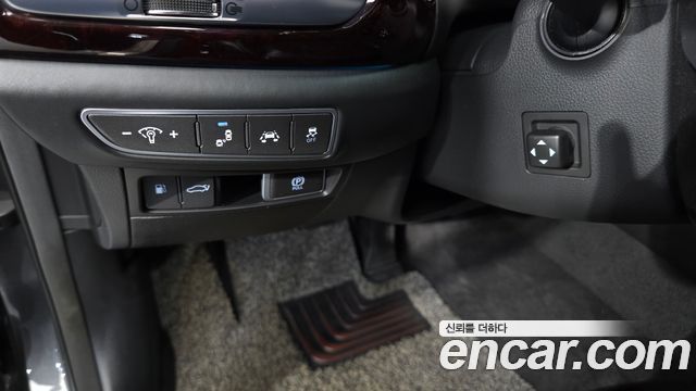Genesis EQ900 2018 — photo 26