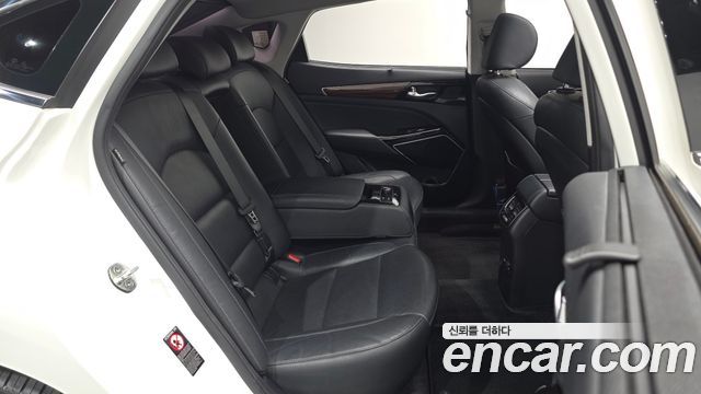 Kia K7 2017 — photo 17