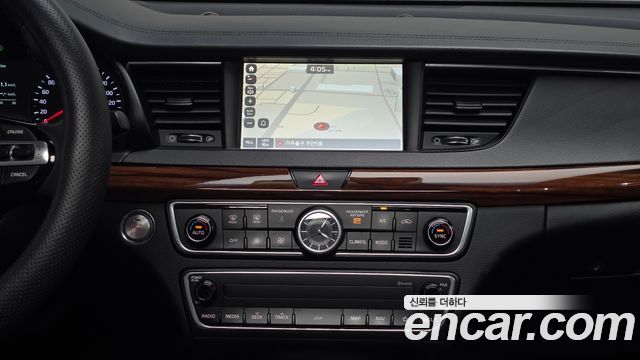 Kia K7 2017 — photo 19