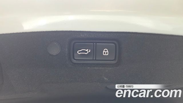 Kia K7 2017 — photo 37