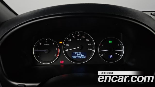 Hyundai Starex 2020 — photo 11