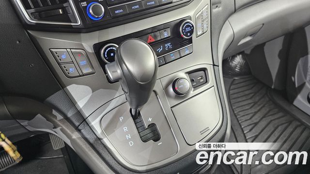 Hyundai Starex 2020 — photo 12
