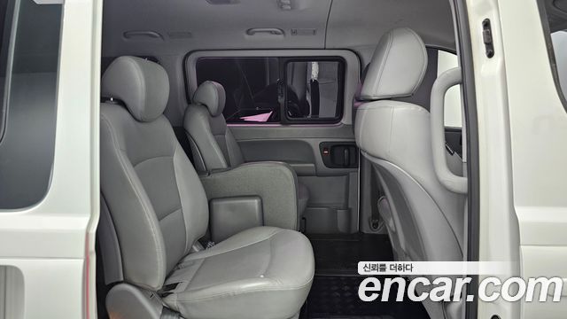 Hyundai Starex 2020 — photo 17