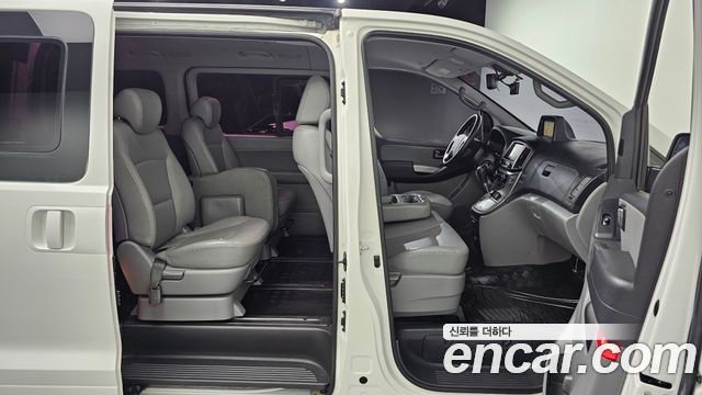 Hyundai Starex 2020 — photo 24