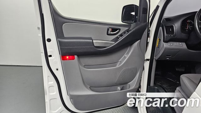 Hyundai Starex 2020 — photo 14
