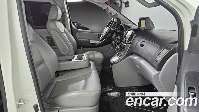 Hyundai Starex 2020 — photo 16