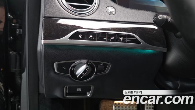 Mercedes-Benz S-Class 2018 — photo 16