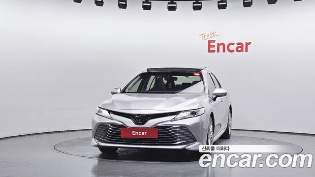 Toyota Camry 2018 — photo 3