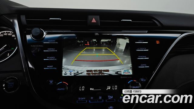 Toyota Camry 2018 — photo 20