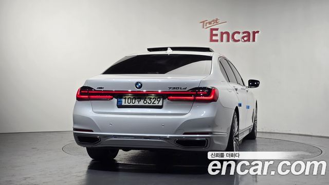 BMW 7-Series 2022 — photo 4