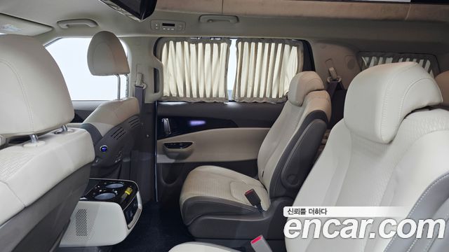 Kia Canival 2023 — photo 18