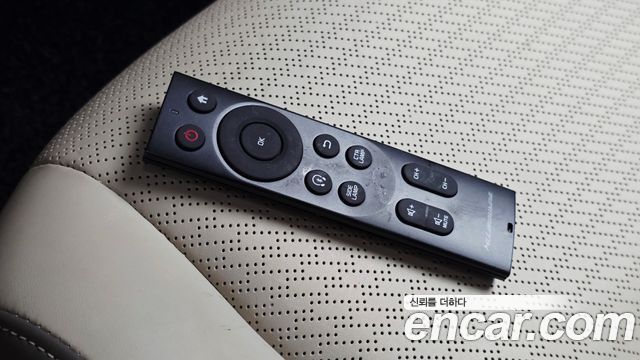 Kia Canival 2023 — photo 22