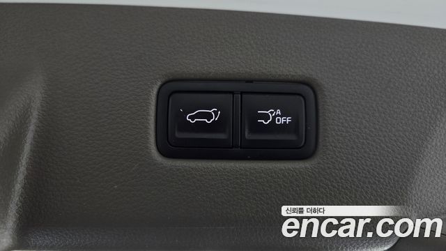 Kia Canival 2023 — photo 24