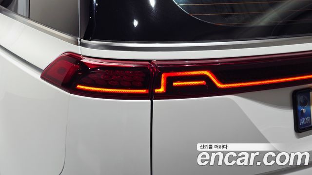 Kia Canival 2023 — photo 9