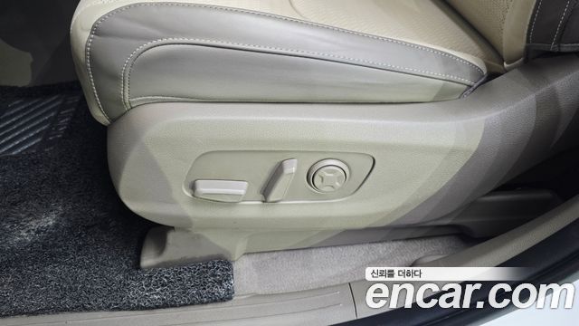 Kia Canival 2023 — photo 31