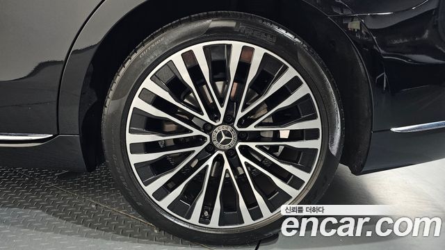 Mercedes-Benz S-Class 2022 — photo 7
