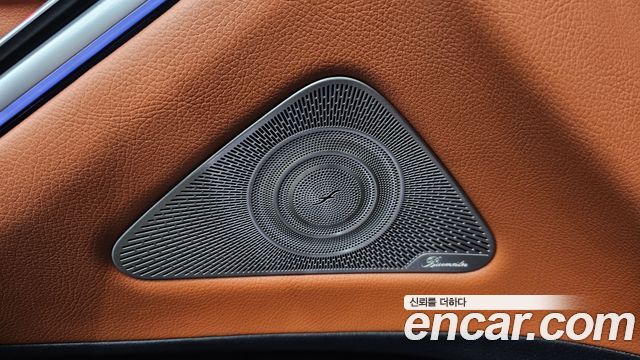Mercedes-Benz S-Class 2022 — photo 29