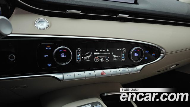 Genesis GV70 2024 — photo 17