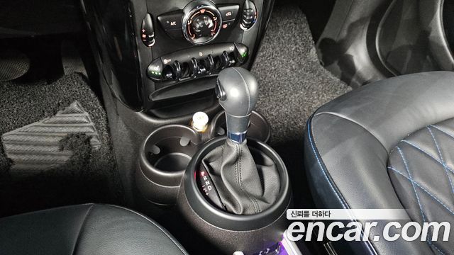 Mini Countryman 2016 — photo 9