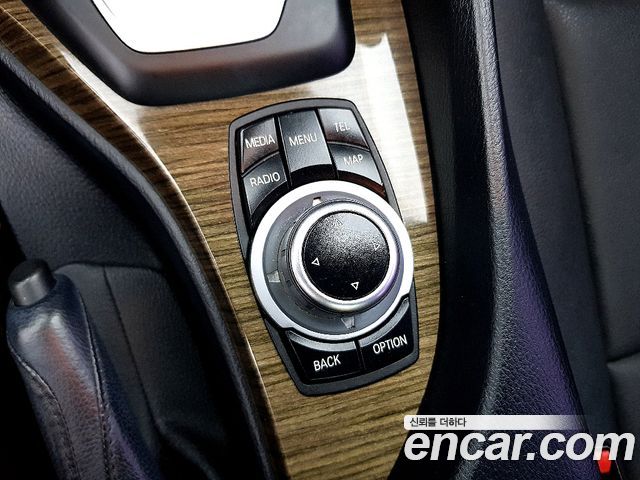 BMW X1 2015 — photo 16