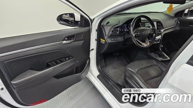 Hyundai AVANTE 2020 — photo 10