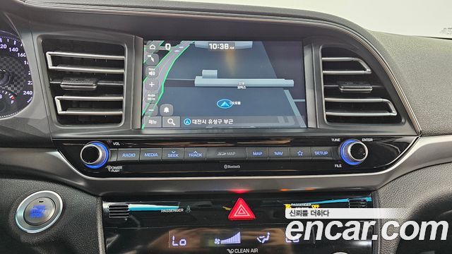 Hyundai AVANTE 2020 — photo 12