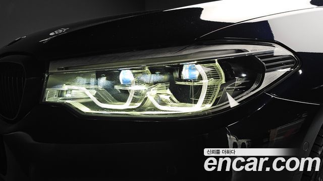 BMW 5-Series 2020 — photo 8