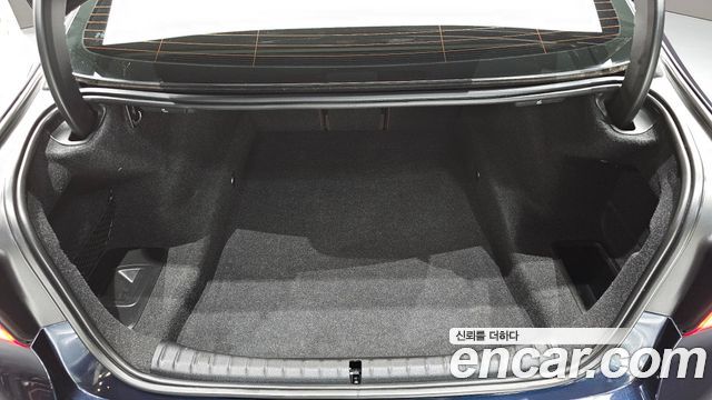 BMW 5-Series 2020 — photo 29