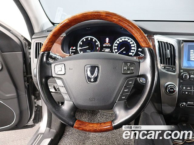 Hyundai Equus 2010 — photo 10