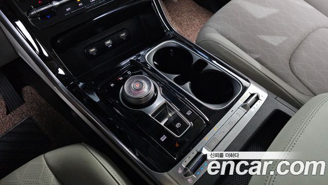Kia Canival 2021 — photo 9