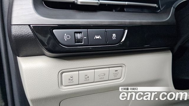 Kia Canival 2021 — photo 14