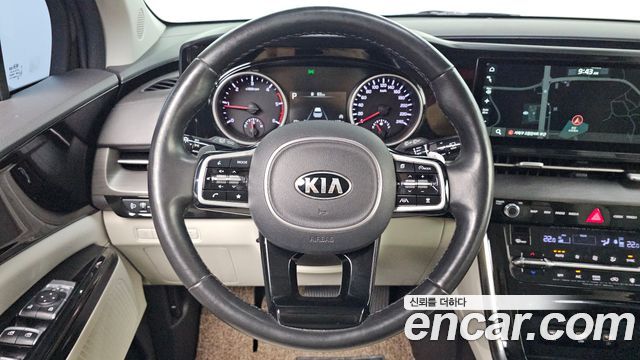 Kia Canival 2021 — photo 15