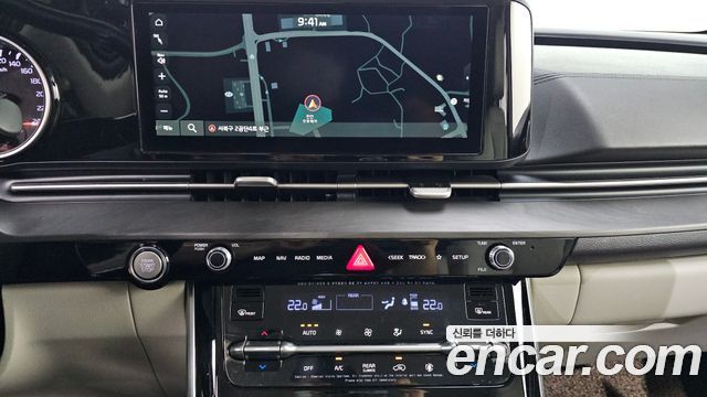 Kia Canival 2021 — photo 16