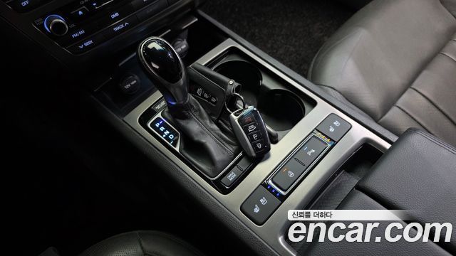 Hyundai Genesis 2015 — photo 9
