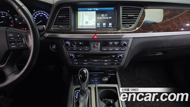 Hyundai Genesis 2015 — photo 14