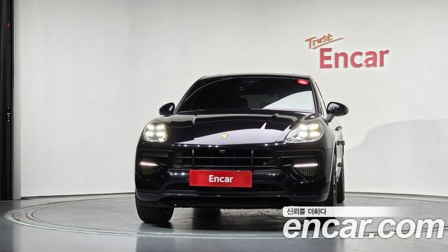 Porsche Macan 2020 — photo 3