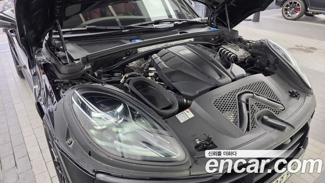 Porsche Macan 2020 — photo 6