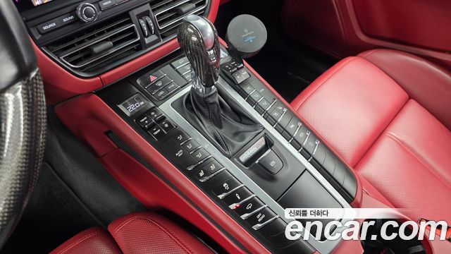 Porsche Macan 2020 — photo 9