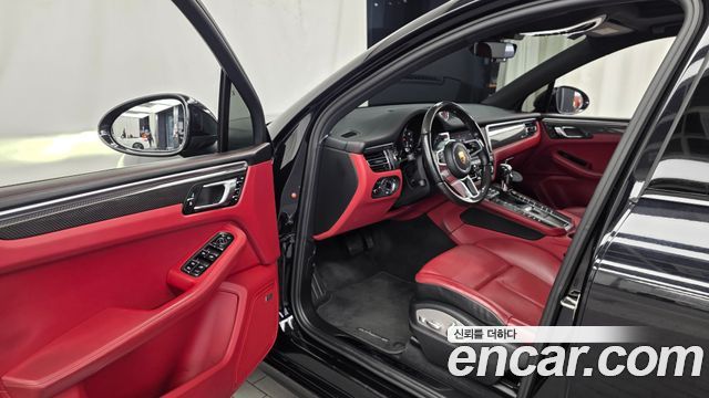 Porsche Macan 2020 — photo 10