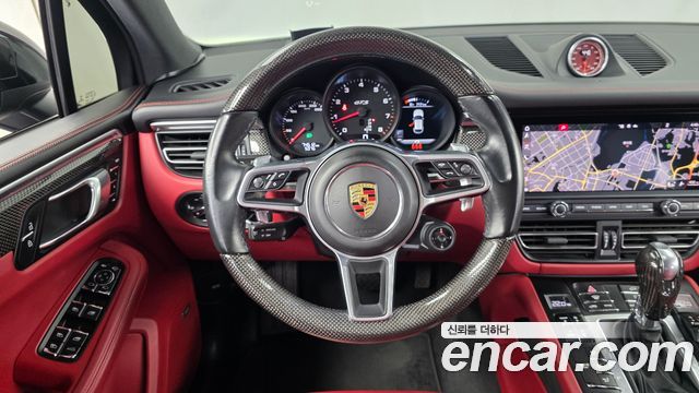 Porsche Macan 2020 — photo 13
