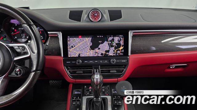 Porsche Macan 2020 — photo 14